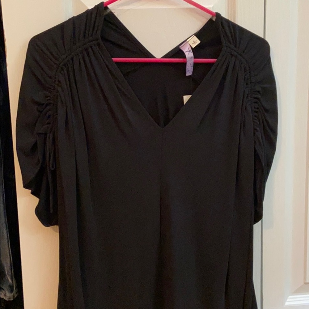 Black shirt